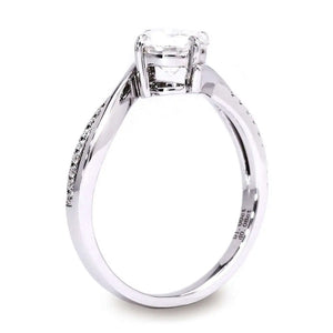 Este Round Moissanite with Twist Pave Band Ring in 18K Gold - LeCaine Gems