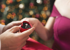 Holiday Proposals: 7 Ways to Pop the Question in December