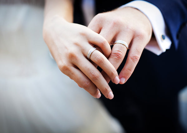 Wedding Planning Hack: Earn 5 mpd on Your Rings Today