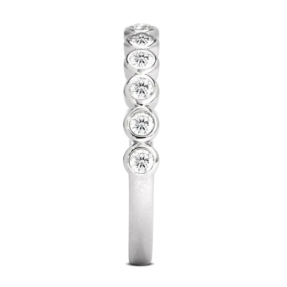 Liana Ring in 18K White Gold with Natural Diamonds