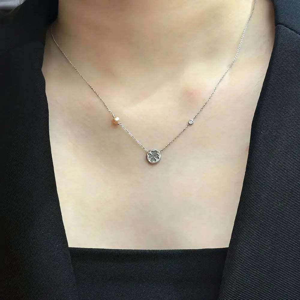 Clover Necklace with Akoya Pearl & Diamond in 18K White