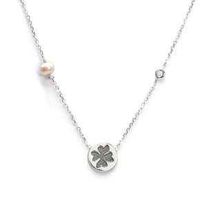 Clover Necklace with Akoya Pearl & Diamond in 18K White