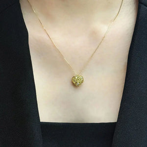 Heart Necklace with Diamond in 18K Yellow Gold - necklace
