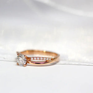 Nisha Round Moissanite with Split Pave Band Ring in 18K gold - LeCaine Gems